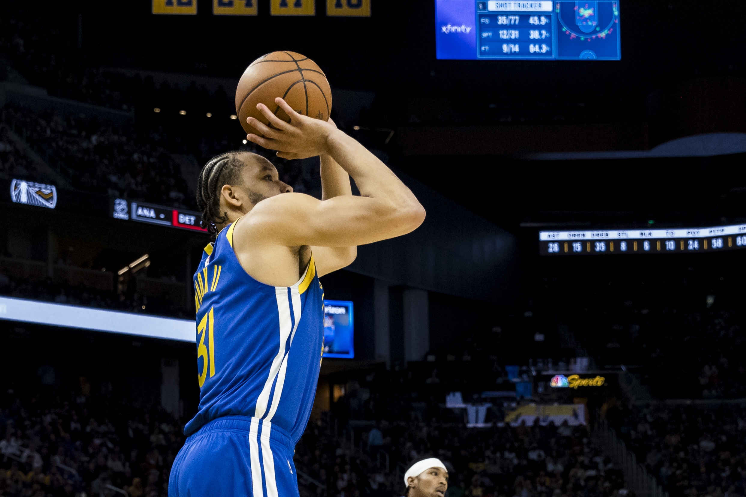  Shams：勇士將和凱文-諾克斯簽約至本賽季結束