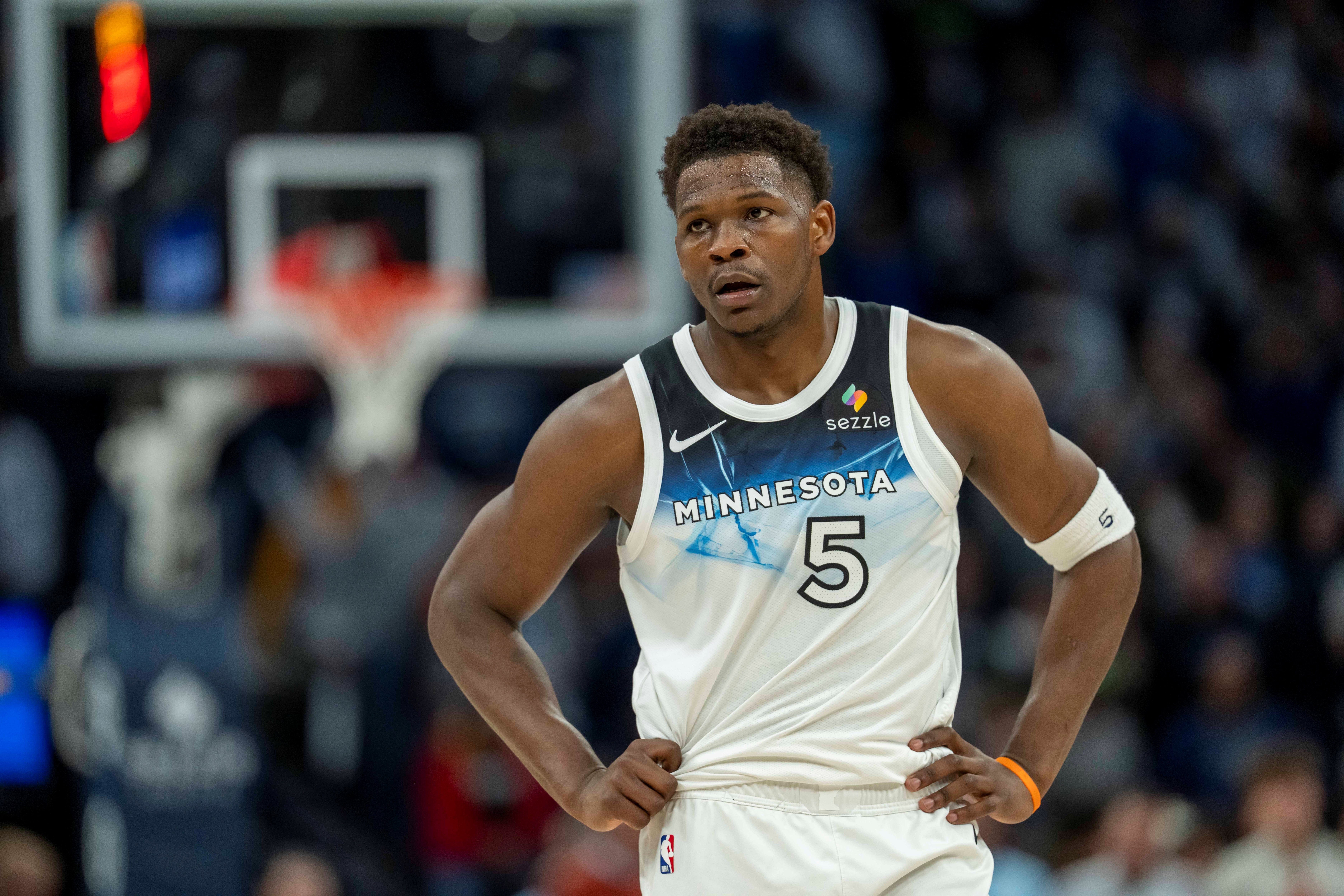  明天森林狼客戰(zhàn)步行者 愛德華茲因右拇指撕裂出戰(zhàn)成疑