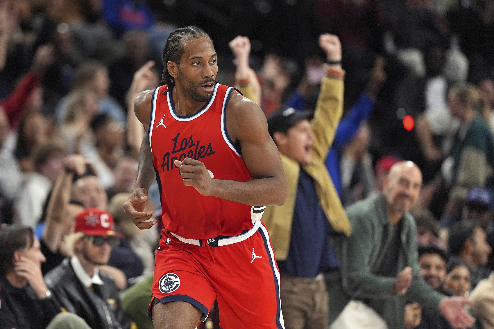  起起伏伏！萊昂納德第一節(jié)0分 第二節(jié)9分！