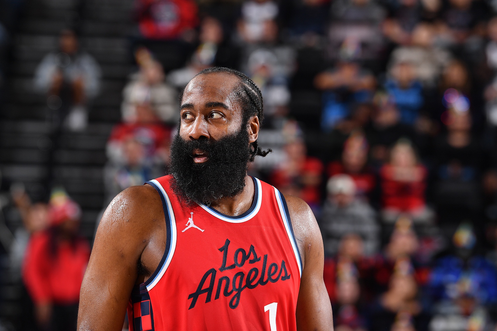  挺全面！哈登打滿首節(jié)拿到7分4板4助 正負(fù)值+10