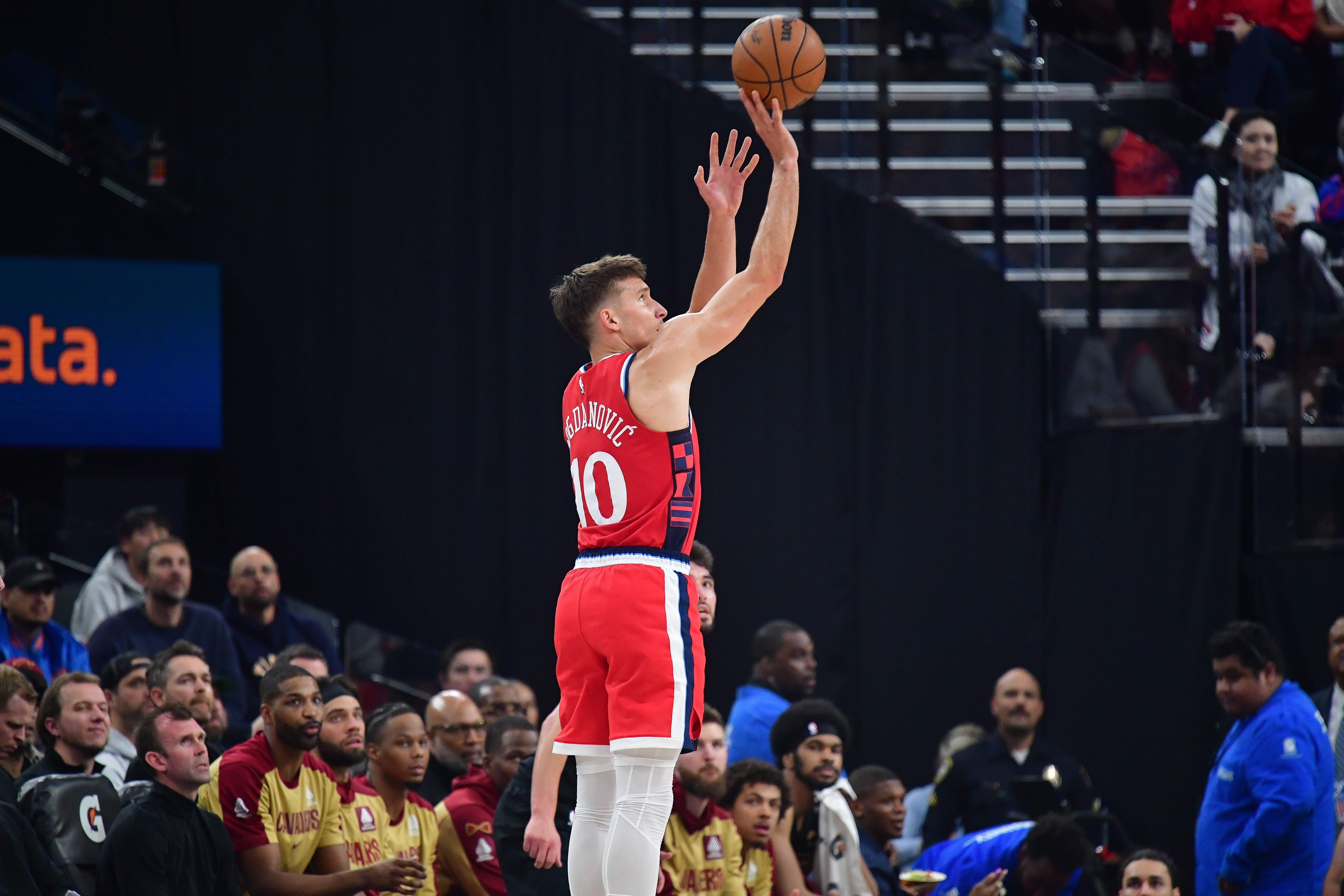  什么級別射手？博格丹過去4場比賽三分合計12中11 曾連中11球