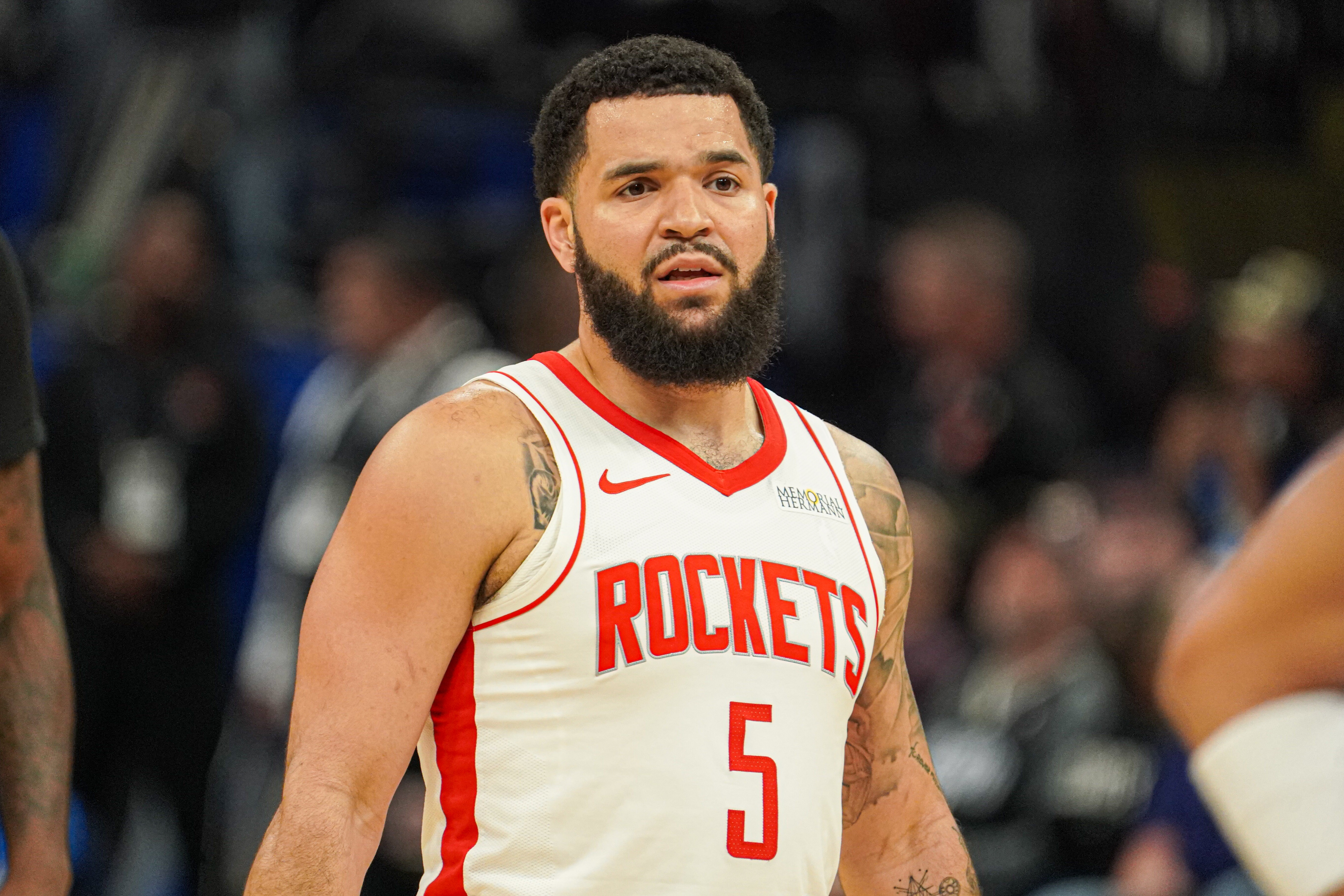  神一場(chǎng)鬼一場(chǎng)！范弗里特12中2&三分8中1僅7分 上場(chǎng)9記三分轟37分