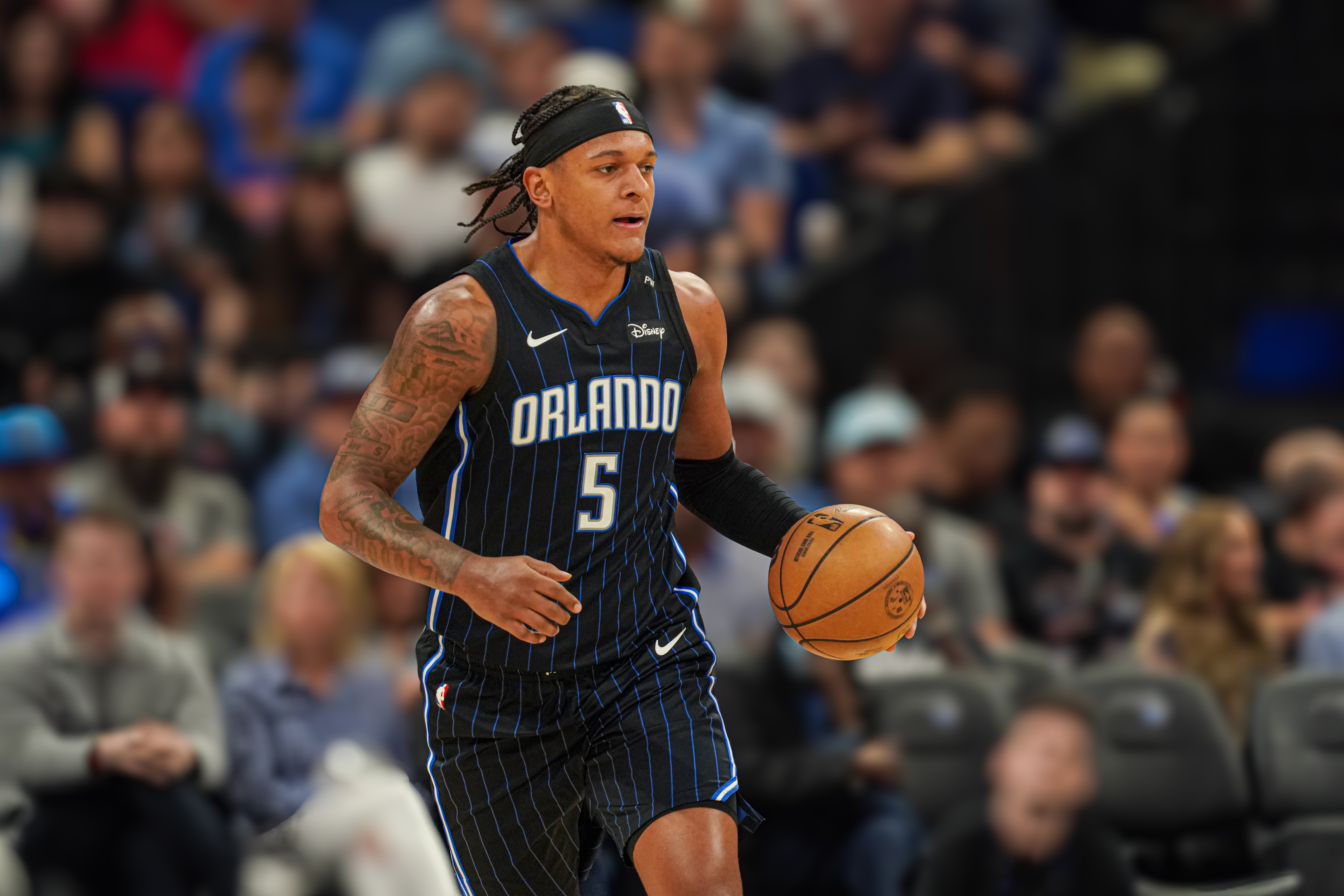  挑大梁！班凱羅13中8砍半場(chǎng)最高20分外加5板 正負(fù)值+13