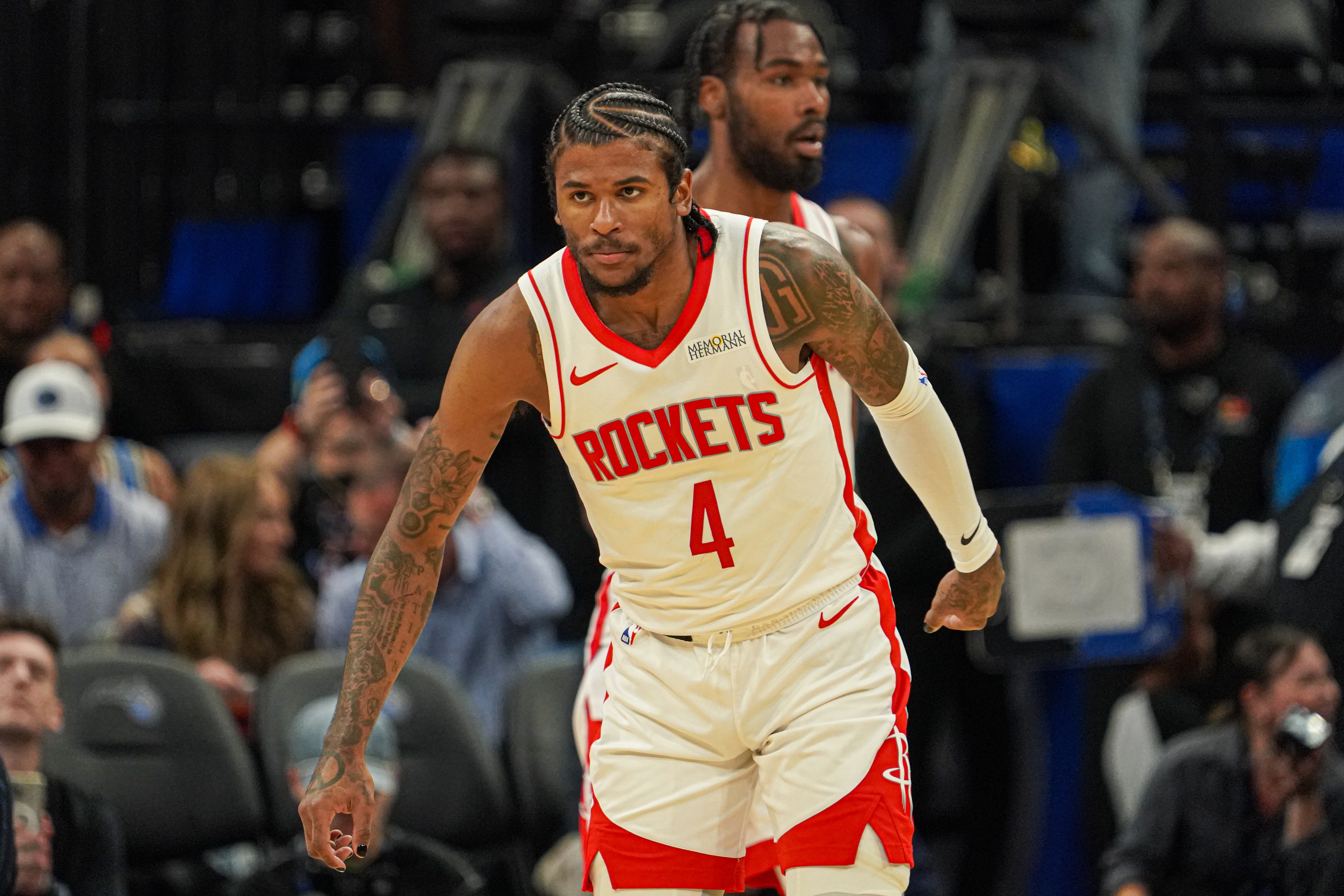  沖擊力十足！杰倫-格林半場10中4拿到16分 次節(jié)獨得15分