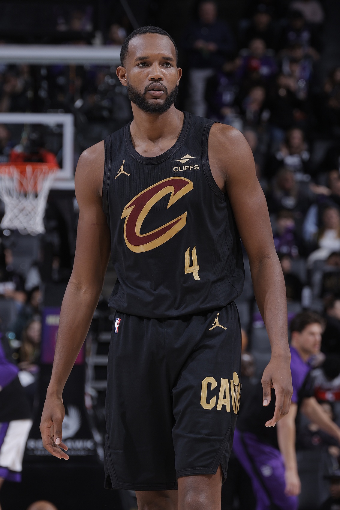  還需要做得更多！莫布里14中7拿到16分12板5助&末節(jié)砍下9分