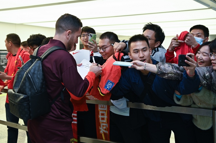  魯媒：塞鳥(niǎo)是目前國(guó)足僅有的待開(kāi)“盲盒”，伊萬(wàn)只能投下賭注