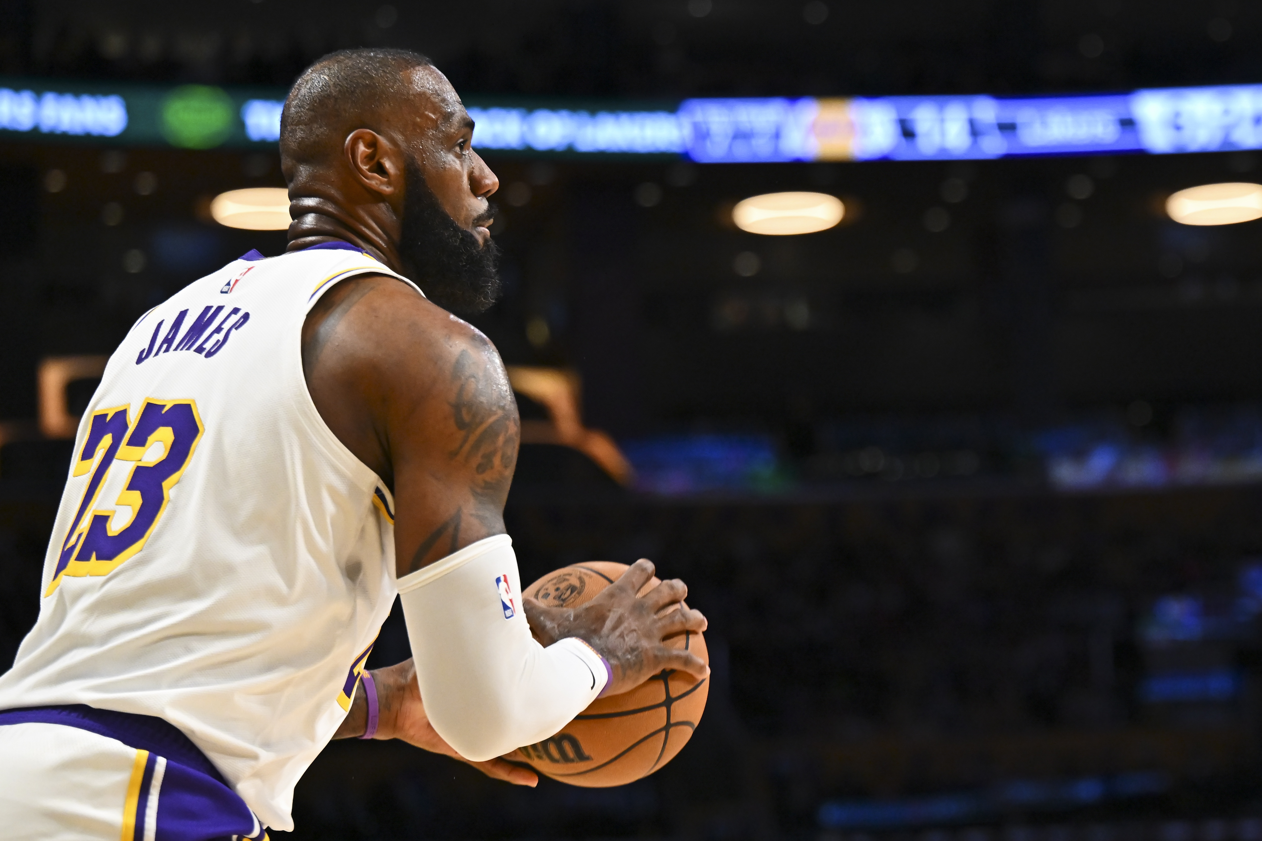  詹姆斯談復出：我有點生疏 但很高興回歸 我會為下場比賽做好準備