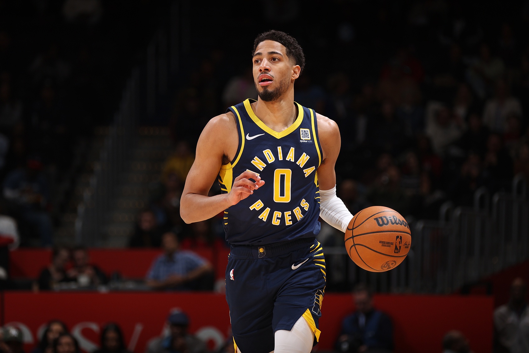  開(kāi)局強(qiáng)勢(shì)未能延續(xù)！哈利伯頓首節(jié)9分&半場(chǎng)8中3得11分3板2助