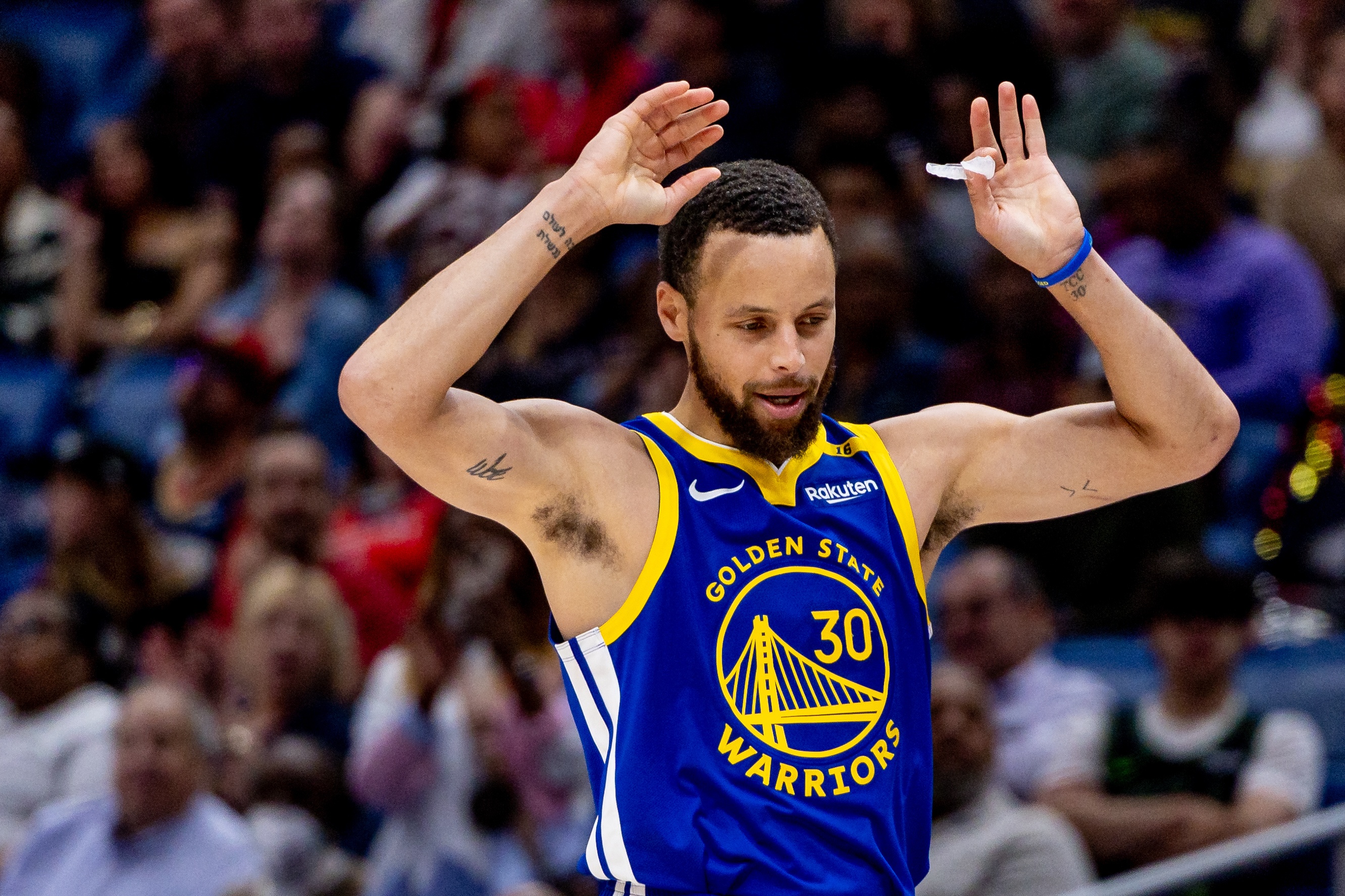  明天勇士客戰(zhàn)馬刺 庫里左盆骨挫傷大概率出戰(zhàn)比賽